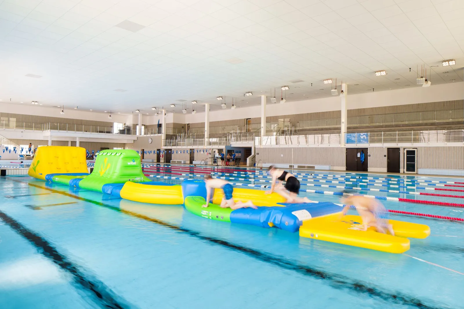Kungsbacka Badhus - Bad & Gym — träningsstudio-studio i Kolla Parkstad, Kungsbacka — bild 3