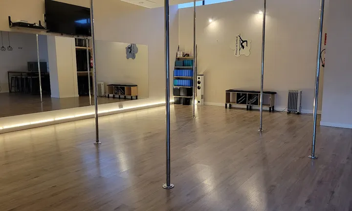 Piensa en vertical — pole fitness-studio en El Fuerte, Guadalajara — 3
