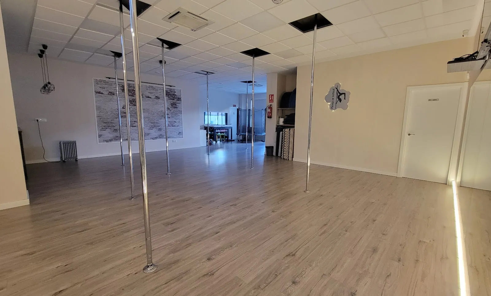 Piensa en vertical — pole fitness-studio en Guadalajara — 3