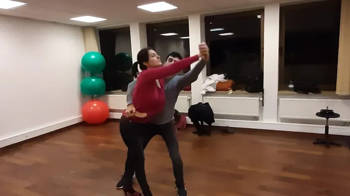 Bachata Sensual Duisburg — tanz-studio in Duisburg — 3