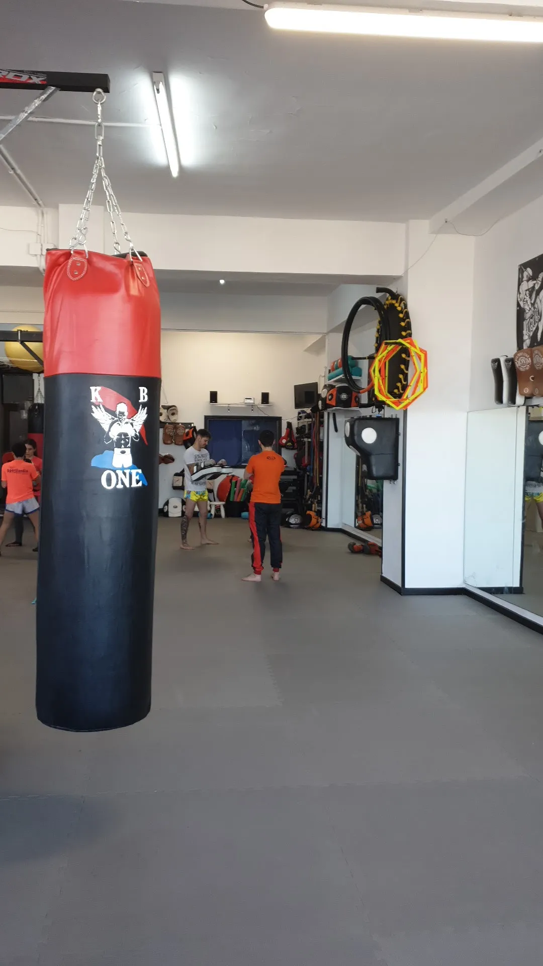 Gimnasio k b one — kickboxing-studio en Santurtzi — 5
