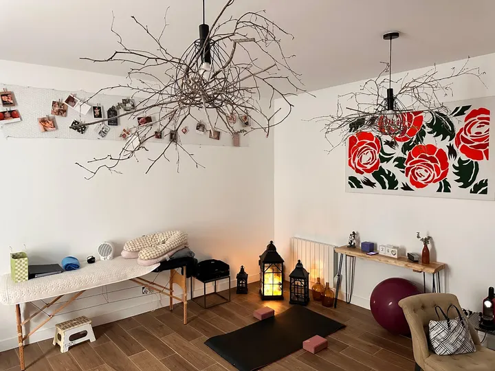 Natacha Aziz — yoga-studio à Clos Pré Renault, Orléans — 2