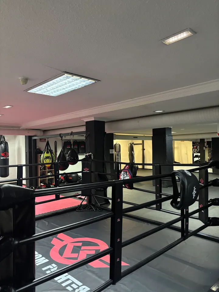 Nak Muay Fight Club — Muay Thai en Carabanchel, Madrid