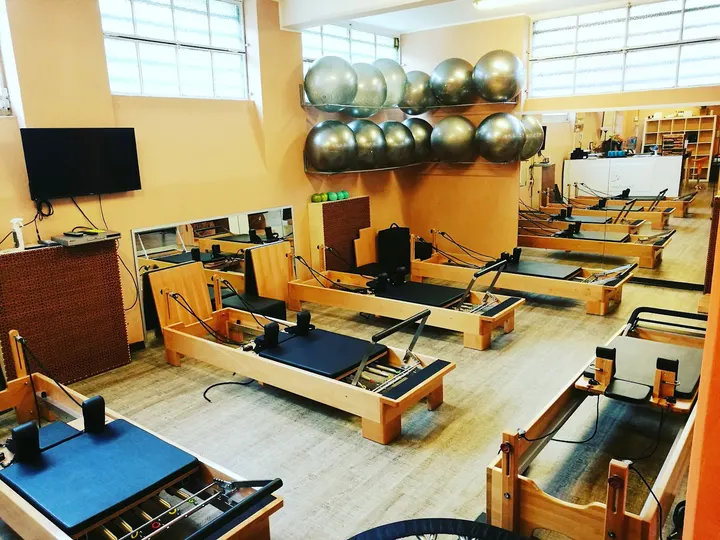 Fitness Barre studio — barre-studio a Farini, Milano — 3