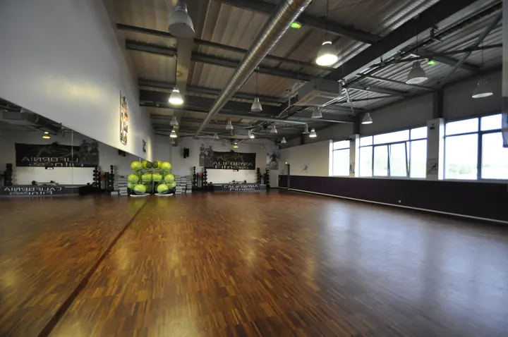 California Fitness — salle de fitness-studio à Val-de-Reuil — 5