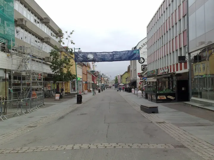 TROMSØ SALSAKLUBB — dans-studio i Gammelgården, Tromsø — 3
