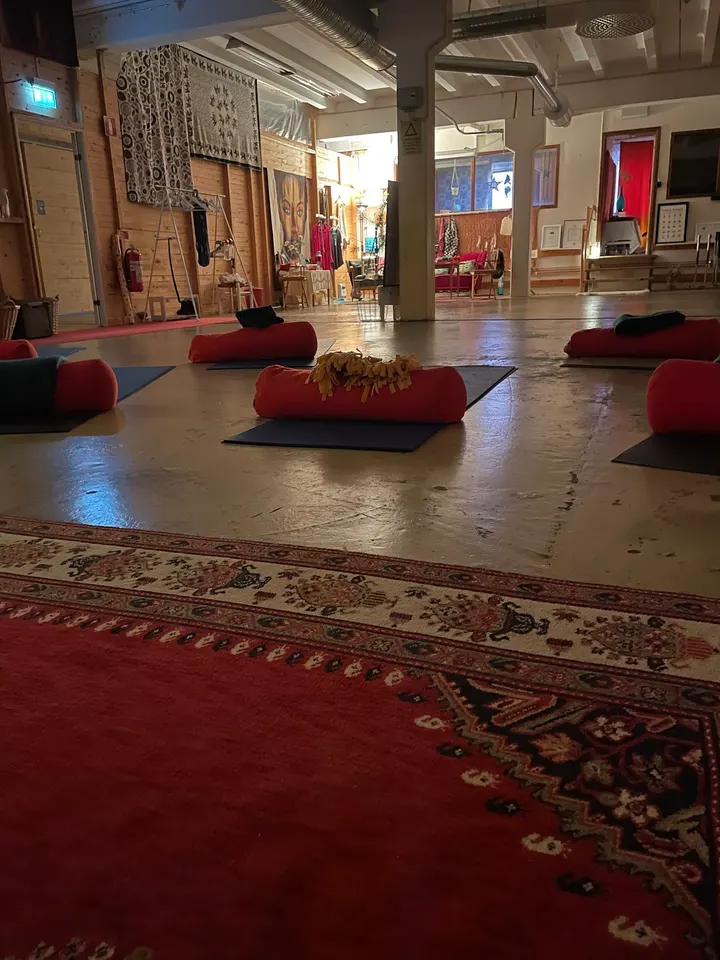 Andetaget Yogamassage I Mark — yoga-studio i Skene — 4