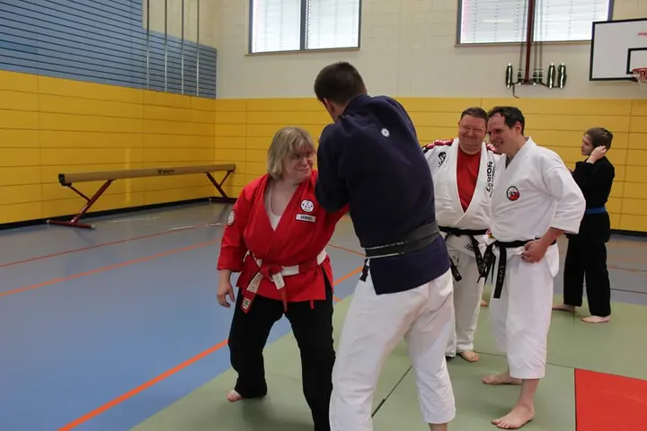 Traditionelles Karate Zanshin Halle e.V. — kampfsport-studio in Damaschkestraße, Halle (Saale) — 2
