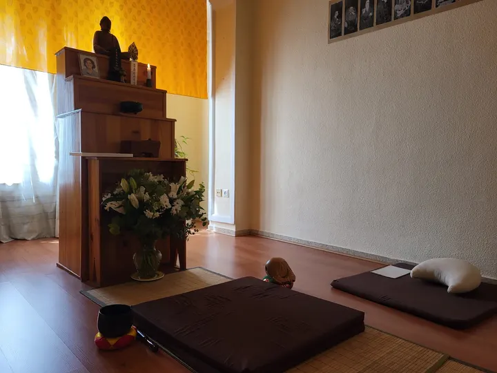 Centro Zen Abhirati — meditación-studio en la Petxina, Valencia — 2