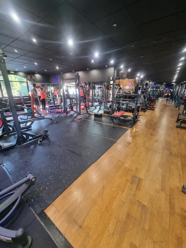Alhamar Fitness Center — Estudio de fitness en Urbanización Sitio de Calahonda, La Cala