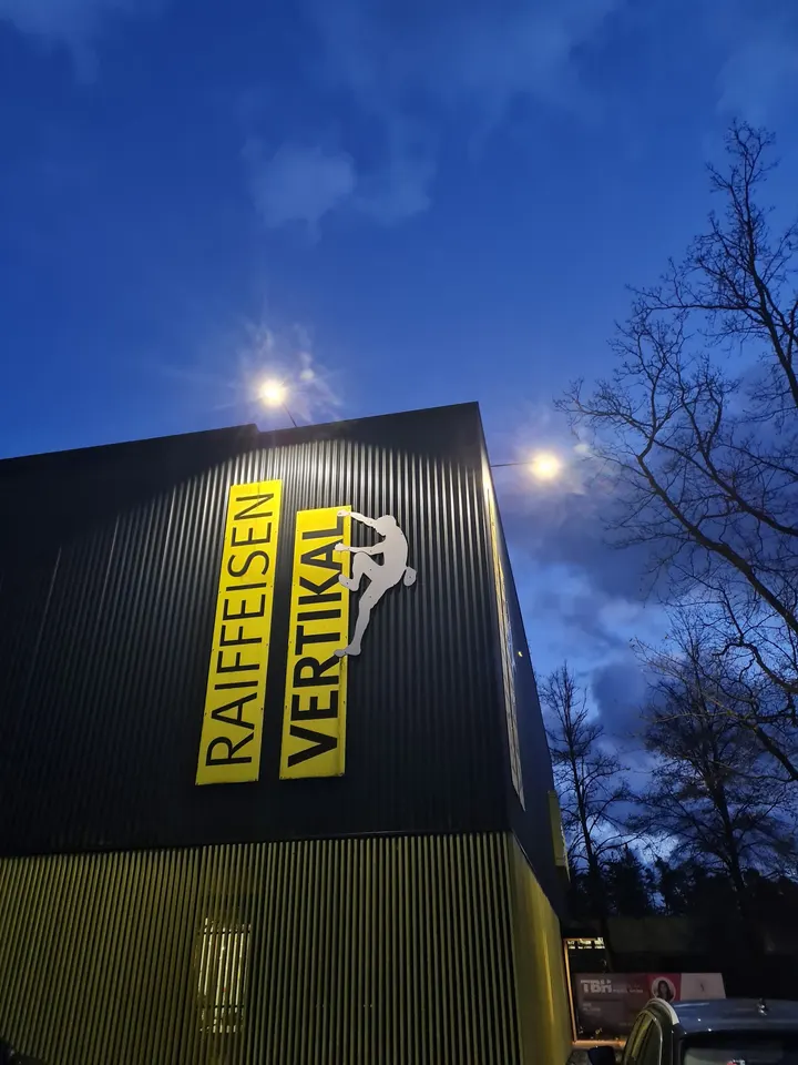Raiffeisen-Vertikal Kletterzentrum — klettern-studio in Waldkraiburg — 3