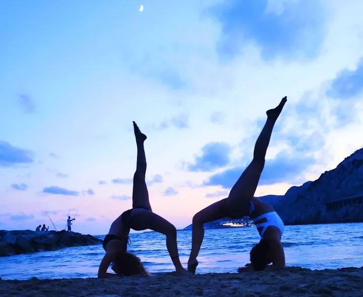 Aerial Kris Pole&fit — pole fitness-studio en MOLINS DE — 3