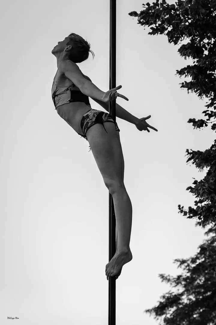 Illusionist Pole Dance Studio — Aérien à Pentes de la Croix-Rousse, Lyon