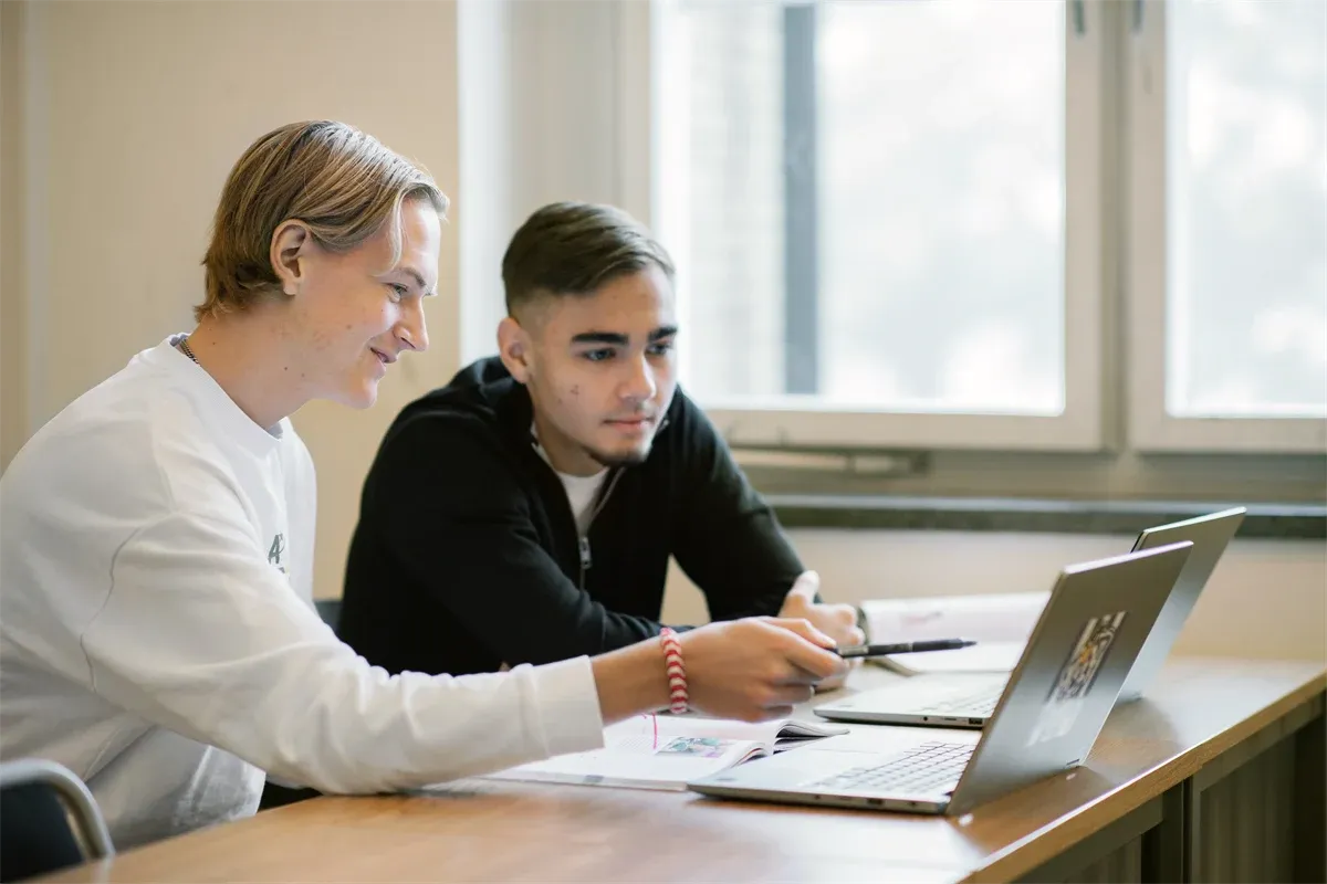 Tingvallagymnasiet — träningsstudio-studio i Karlstad — bild 3