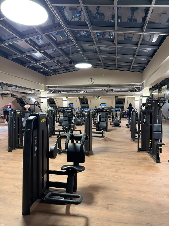 peoples Fitness Bad Homburg — Fitnessstudio in Innenstadt, Bad Homburg vor der Höhe