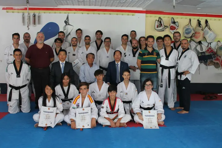 Gimnasio Tae Guk Kim Cáceres — artes marciales-studio en Reyes Huertas, Cáceres — 3