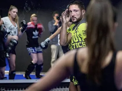 Kickboksen voor Vrouwen Leiden — vechtsport-studio in De Kooi, Leiden — 2