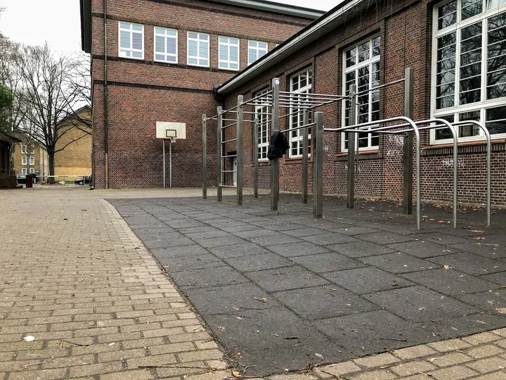 Calisthenics Park — calisthenics-studio in Dulsberg, Hamburg — 2
