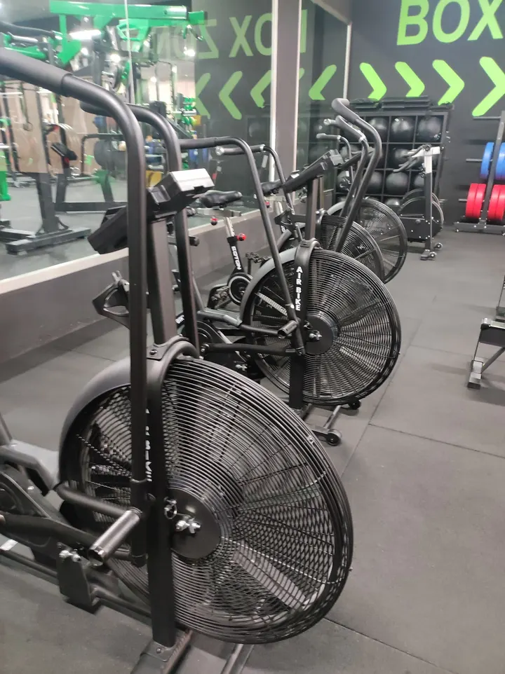 AMBIT CENTRE ESPORTIU — fuerza-studio en Silla, Valencia — 2