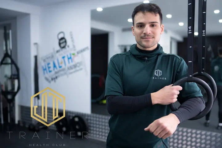 JT TRAINER HEALTH CLUB. Centro de entrenamiento personal en Sevilla. Servicios de: entrenador personal, nutrición deportiva y fisioterapia. — Entrenamiento personal en Museo, Sevilla