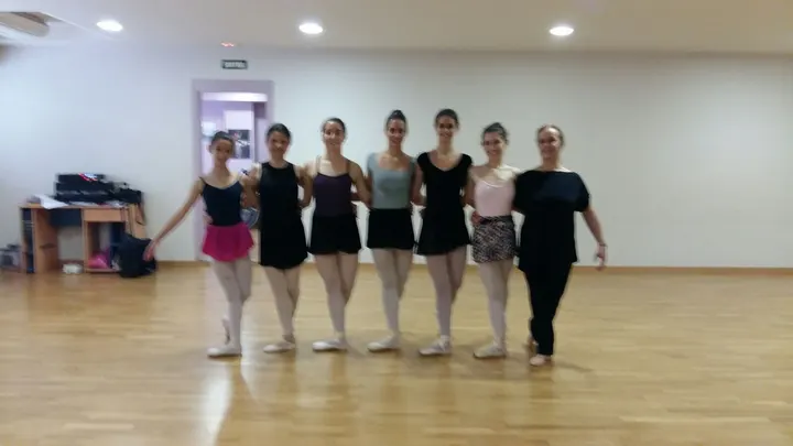 The Classical Ballet School — baile-studio en Girona — 3