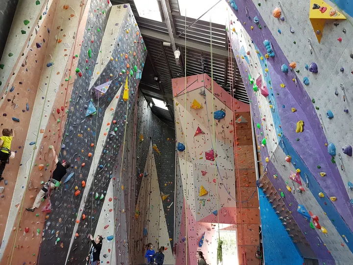 Touraine Escalade — escalade-studio à Rabaterie, Saint-Pierre-des-Corps — 2