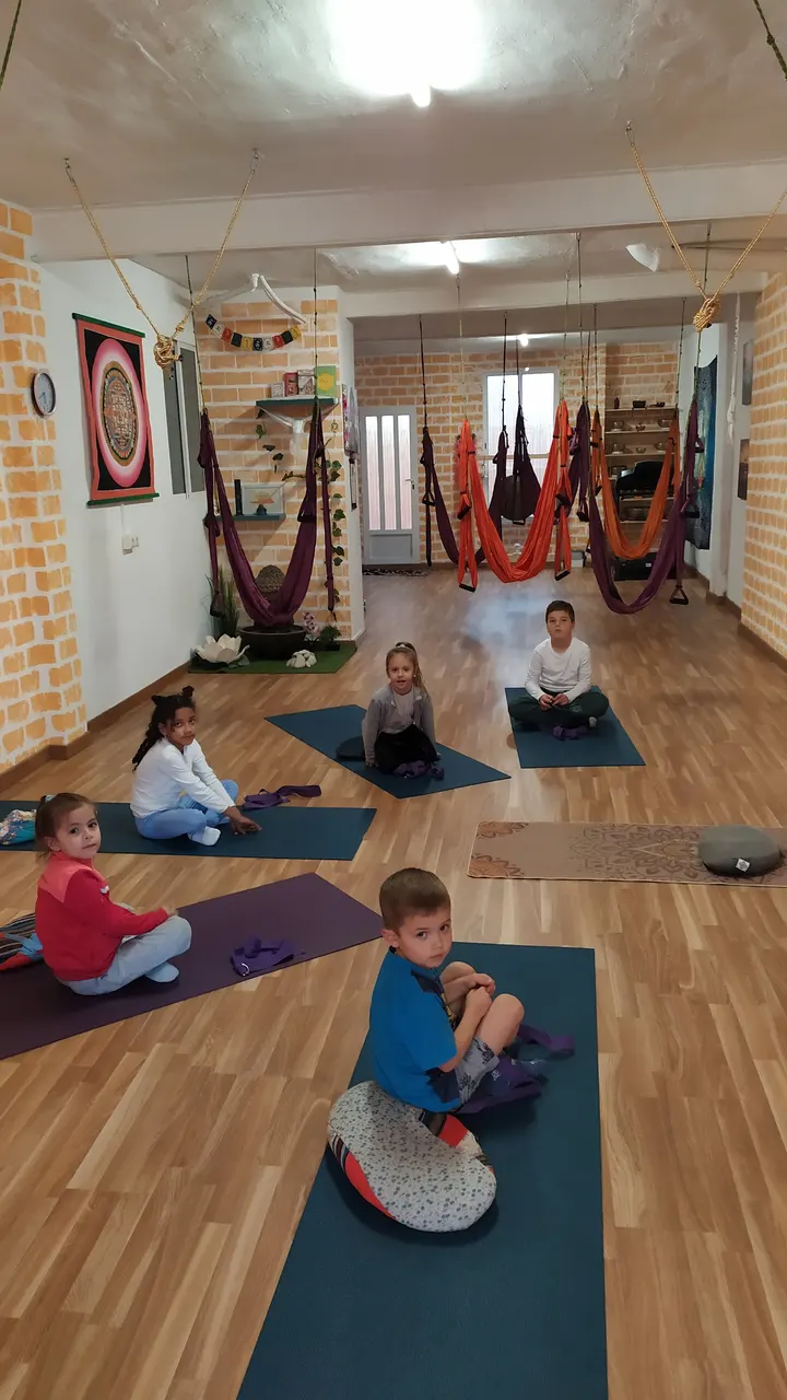 Estudio de yoga y pilates — yoga-studio en Alicante — 5