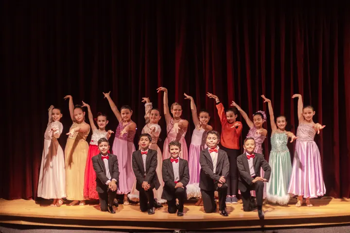 Escola de Dança de Torres Vedras — dança-studio em Torres Vedras — 4