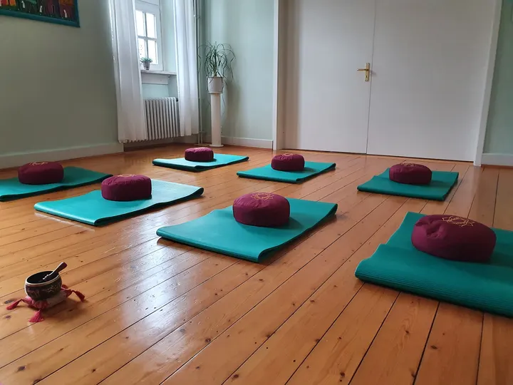 Yoga und Meditation in Neckarsteinach — yoga-studio in Neckarsteinach — 3