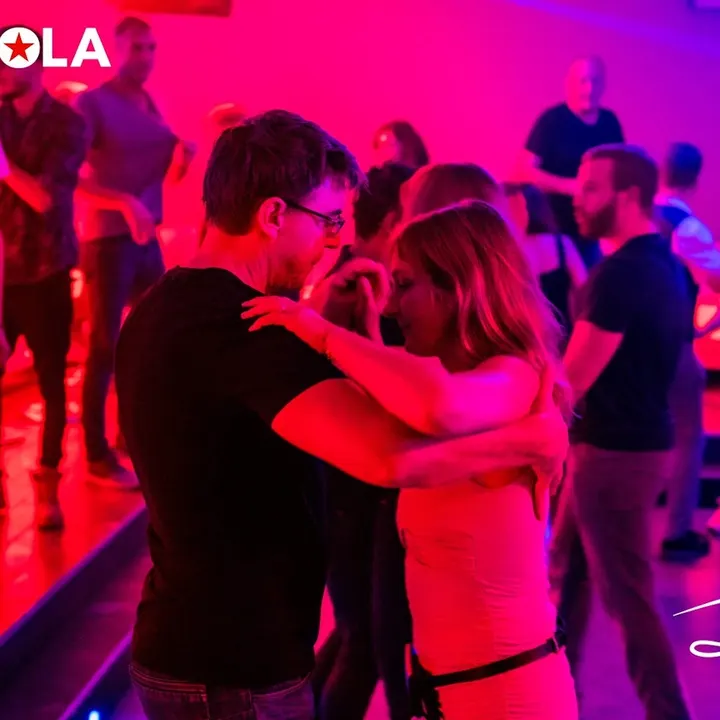 Joy & Dance (Baila⭐Colonia) @Bürgerzentrum Nippes — tanz-studio in Köln — 4