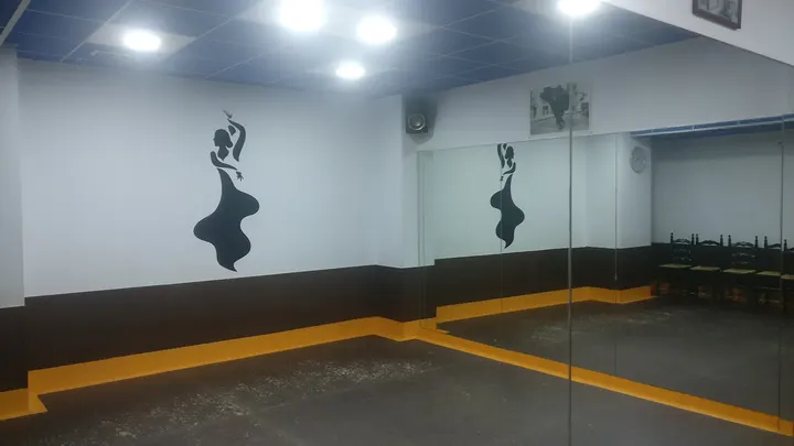 Escuela De Baile Clara — baile-studio en Salamanca — 3