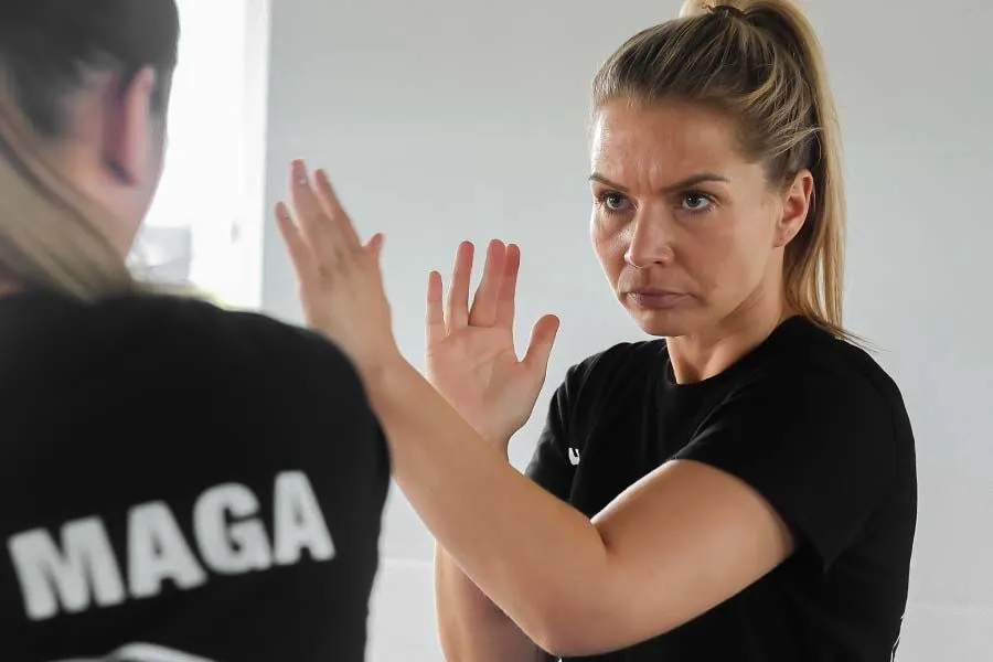 DEFEND YOURSELF — kickboxen-studio in Walluf — 2