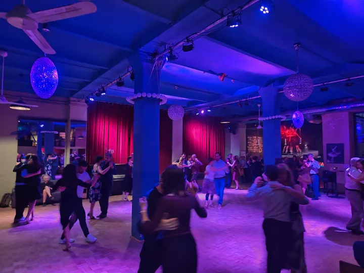 Tangotanzen Macht Schön — tanz-studio in Berlin — 3
