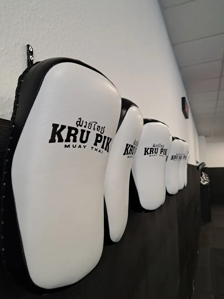 Kru Pik Muay Thai — kampfsport-studio in Stadtmitte, Düsseldorf — 2