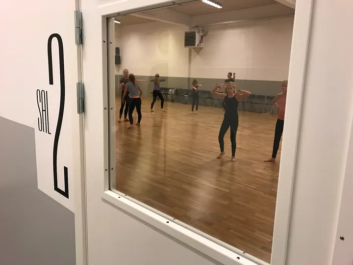Dans med Mads v/Mads Friis Lassen — dans-studio i Viby J — 5