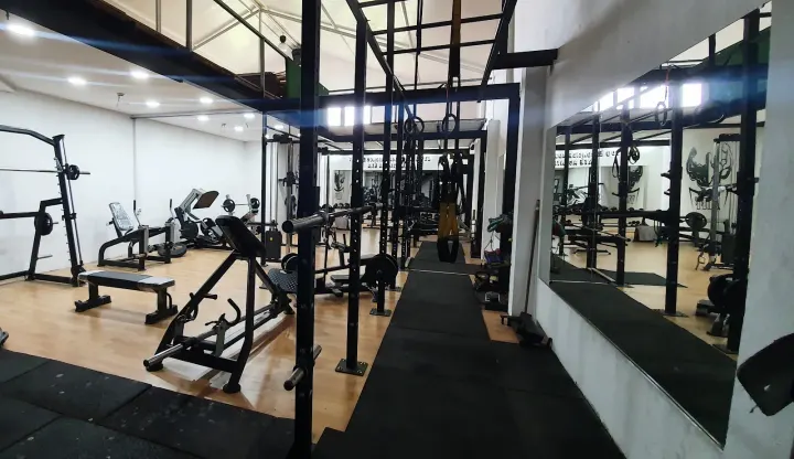 Ginásio em Vila Real de Santo António / Academia Desportiva Friends e Family — ginásio-studio em Vila Real de Santo António — 3