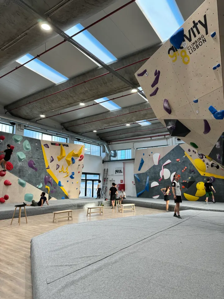 9.8 Gravity — Escalada em Sacavém e Prior Velho, Loures