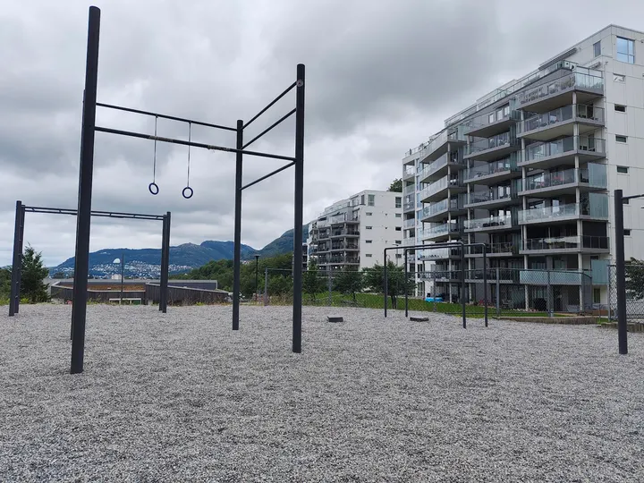 Bjerknesparken - Ute gym — Treningsstudio i Slettebakken, Bergen