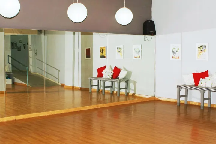 Bailarte Baile y Actividades Deportivas — baile-studio en Sevilla — 3