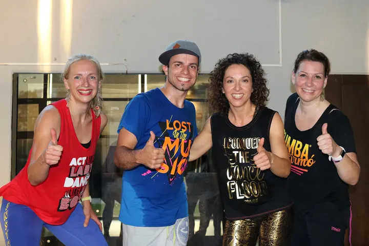 Zumba mit Alma in Südpol/City/ Grüne Halle — tanz-studio in Trudering-Riem, München — 3