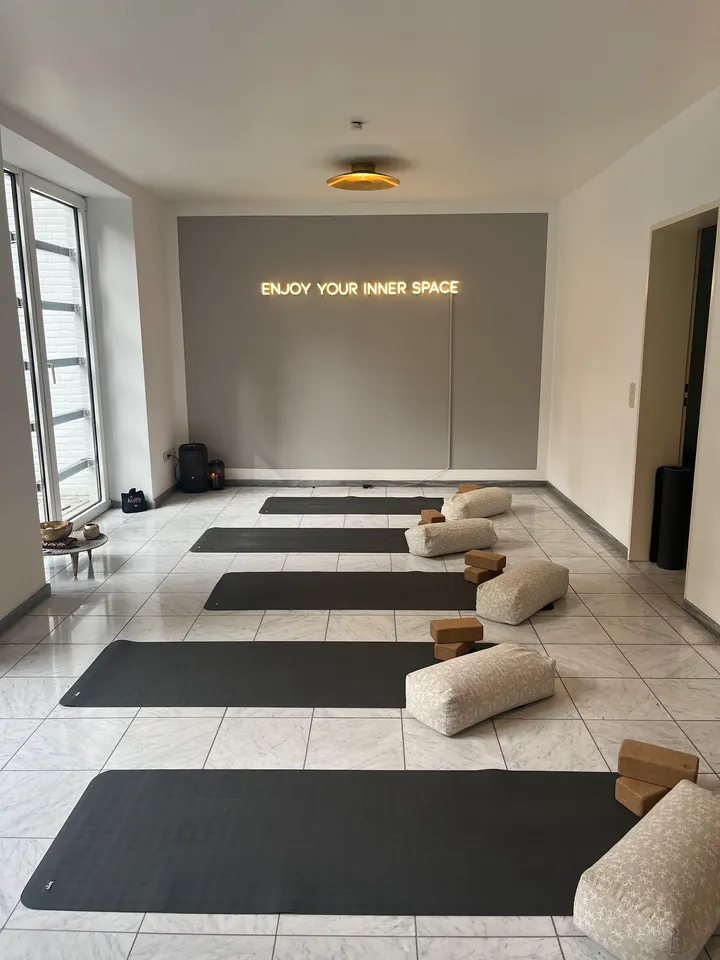 Happy day Studio — Yoga in Bockum, Krefeld