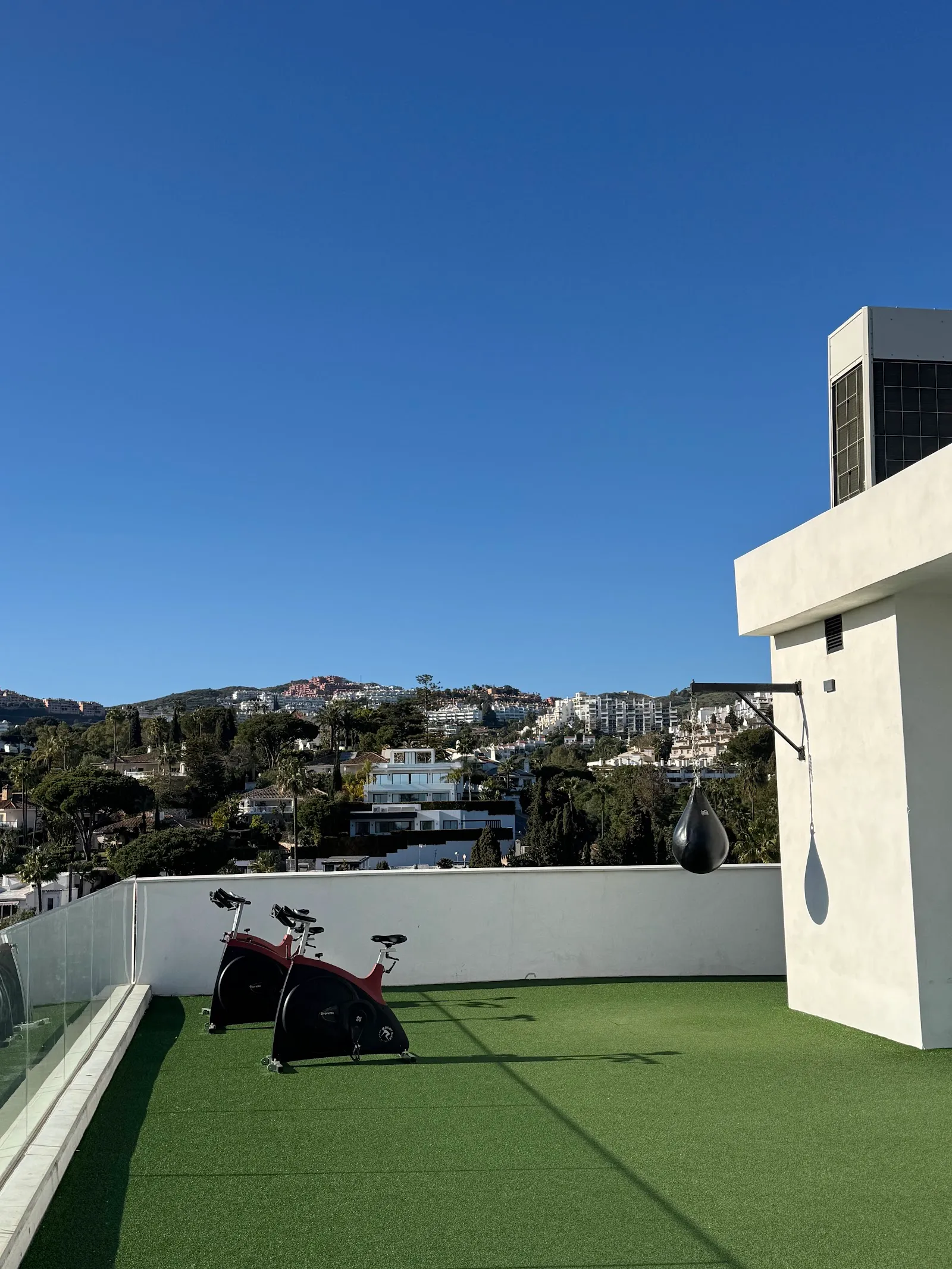 OXYGEN SPORTS & WELLNESS CLUB — estudio de fitness-studio en Calahonda — 3