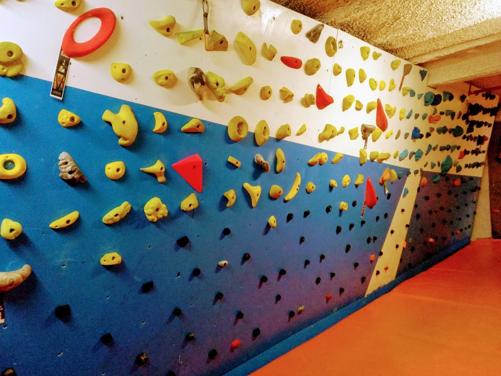 Rocódromo Urban Monkey - Madrid — boulder-studio en Arganzuela, Madrid — 2