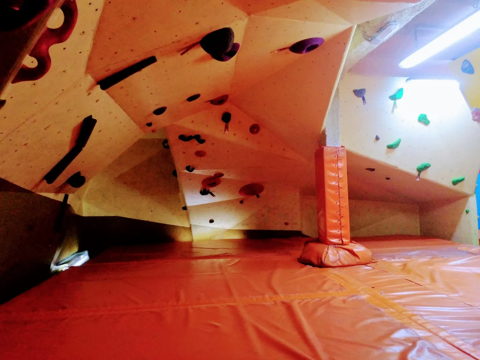 Rocódromo Urban Monkey - Madrid — boulder-studio en Arganzuela, Madrid — 3