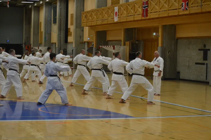 Fana Wado-Ryu karateklubb — kampsport-studio i Ulsmåg, Bergen — 2