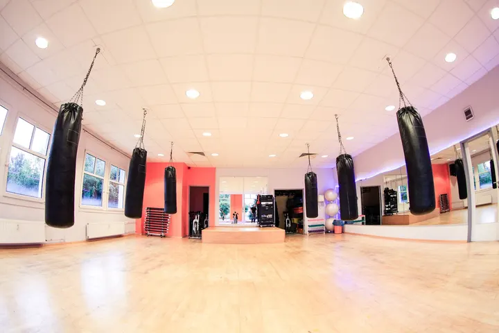 FUNFITNESS Troisdorf — fitnessstudio in Spich, Köln — 2