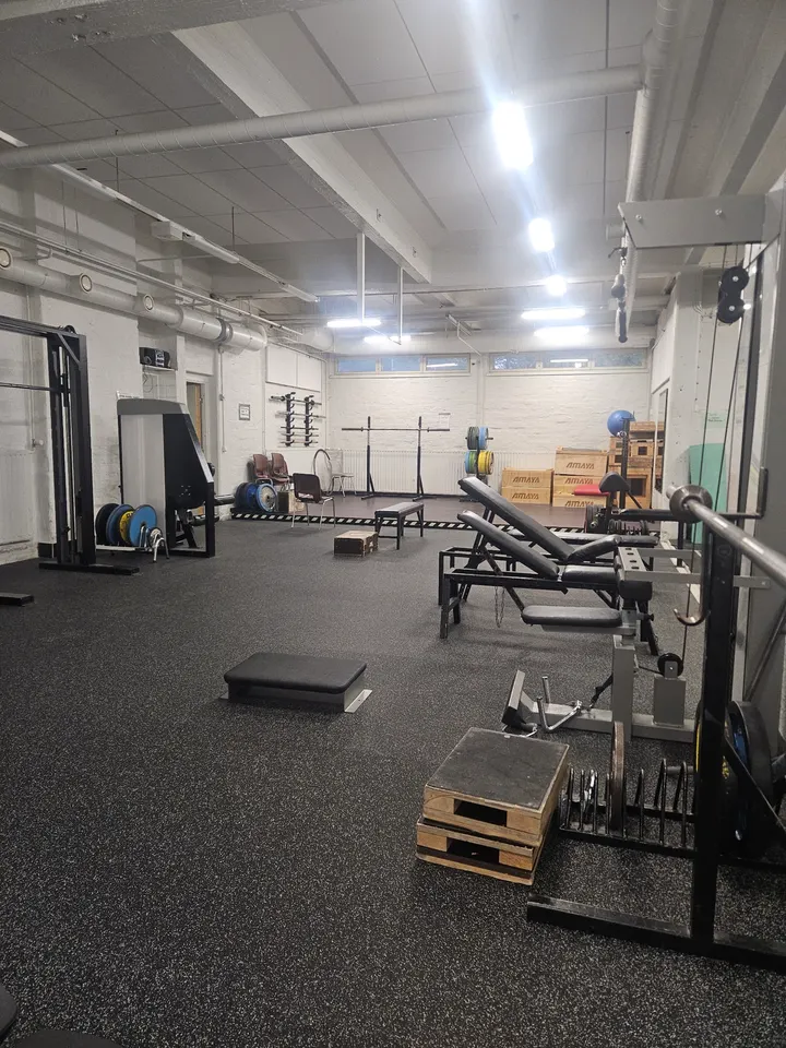 Vienankadun voimailusali — voimaharjoittelu-studio – Lehtikangas, Kajaani — 2