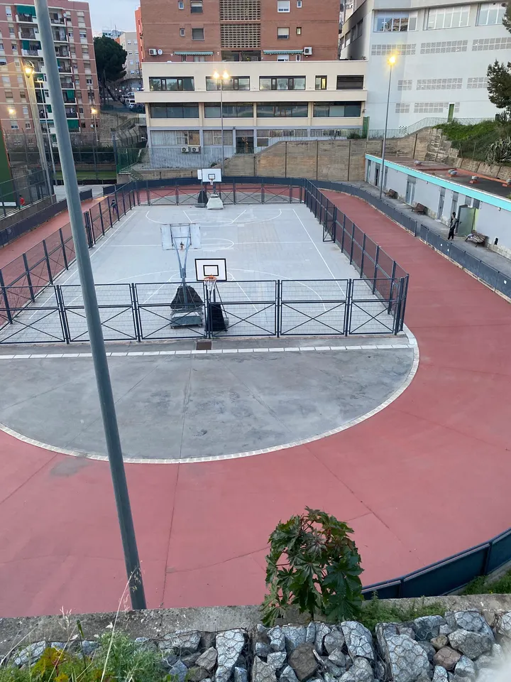 Poliesportiu Municipal Les Planes — estudio de fitness-studio en les Planes, L'Hospitalet de Llobregat — 3