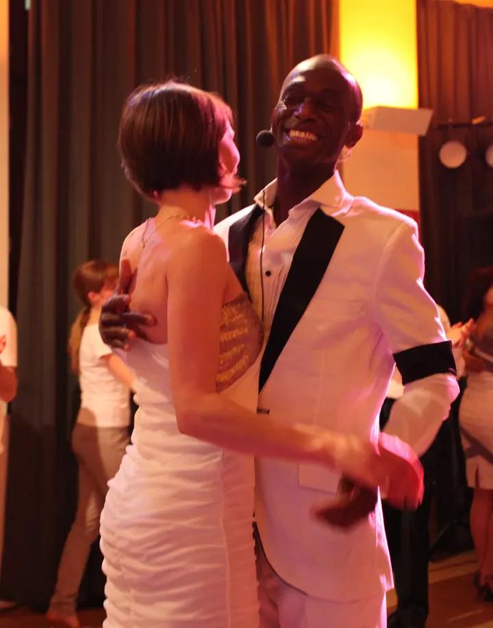 Salsa Flow — tanz-studio in Bilk, Düsseldorf — 2