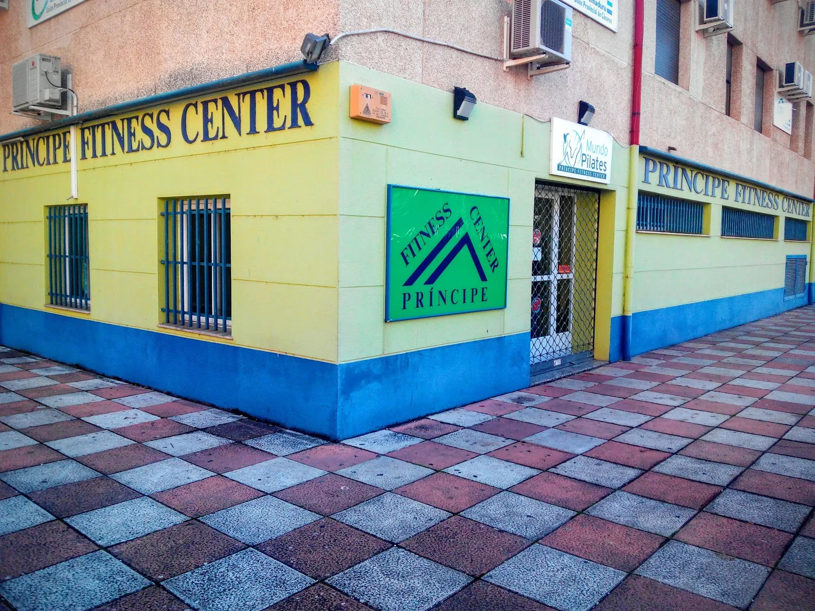 Príncipe Fitness Center — estudio de fitness-studio en Cáceres — 3